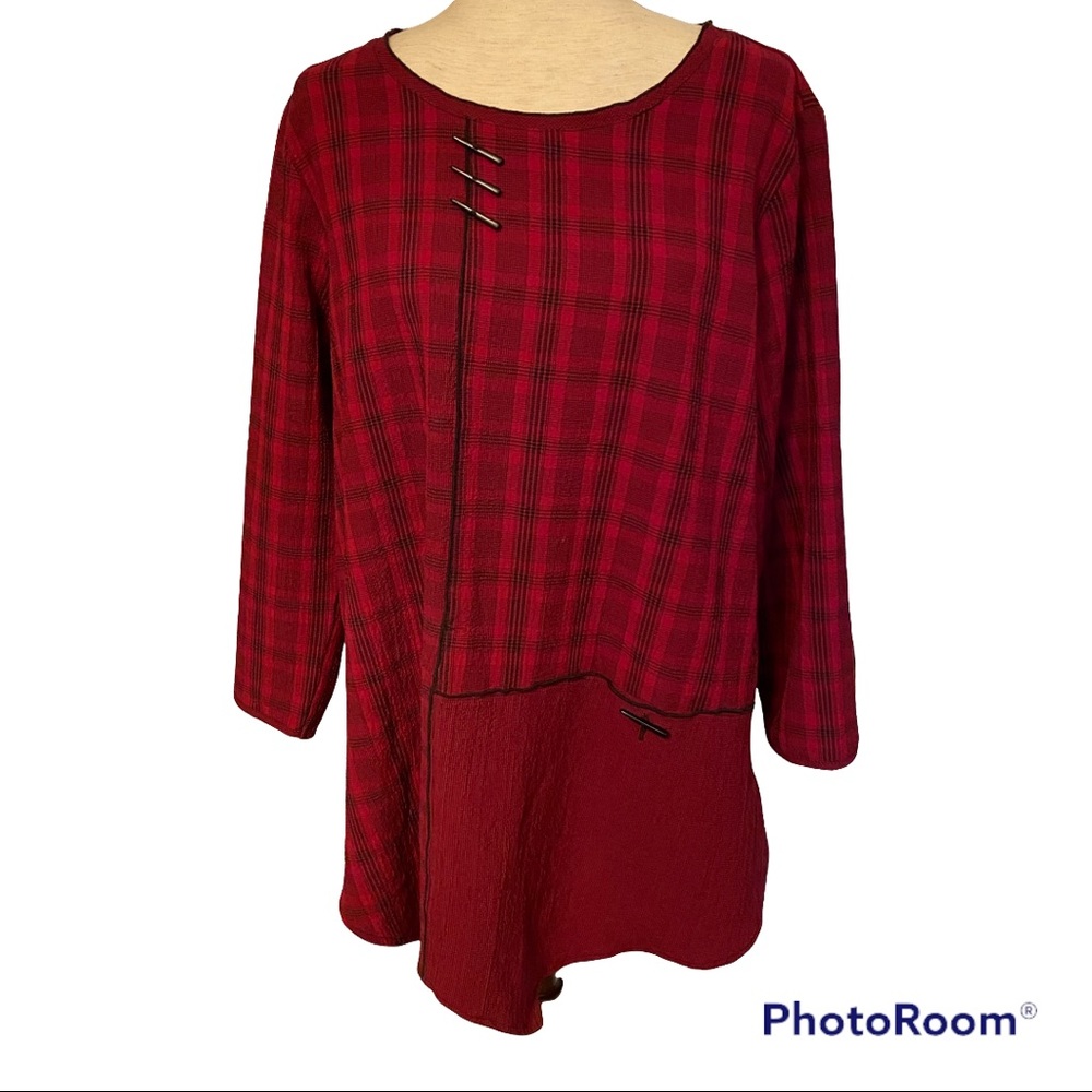 HABITAT TOP TUNIC RED BLACK PLAID HIGH LOW HEM SIZE M